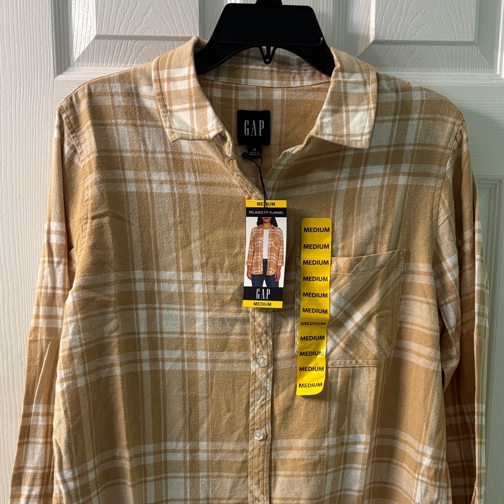 GAP Women’s Relaxed Fit Flannel